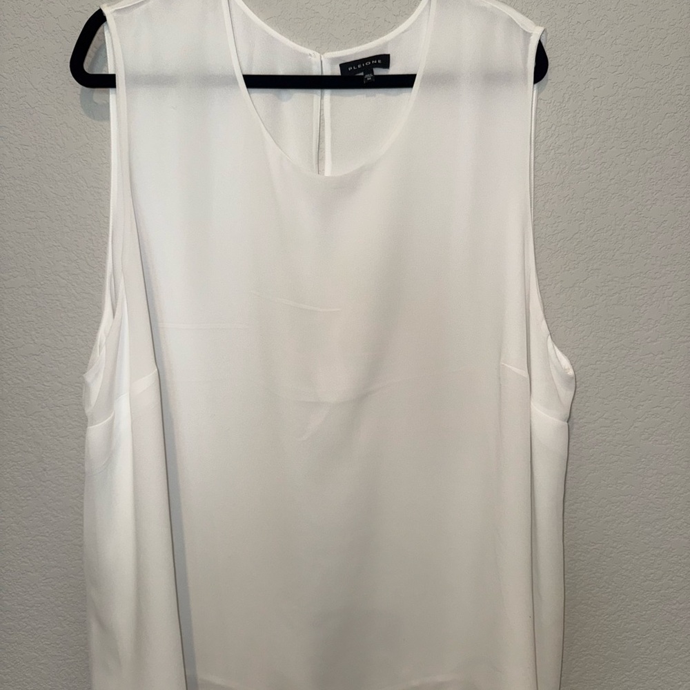 Pleione White Sleeveless Blouse